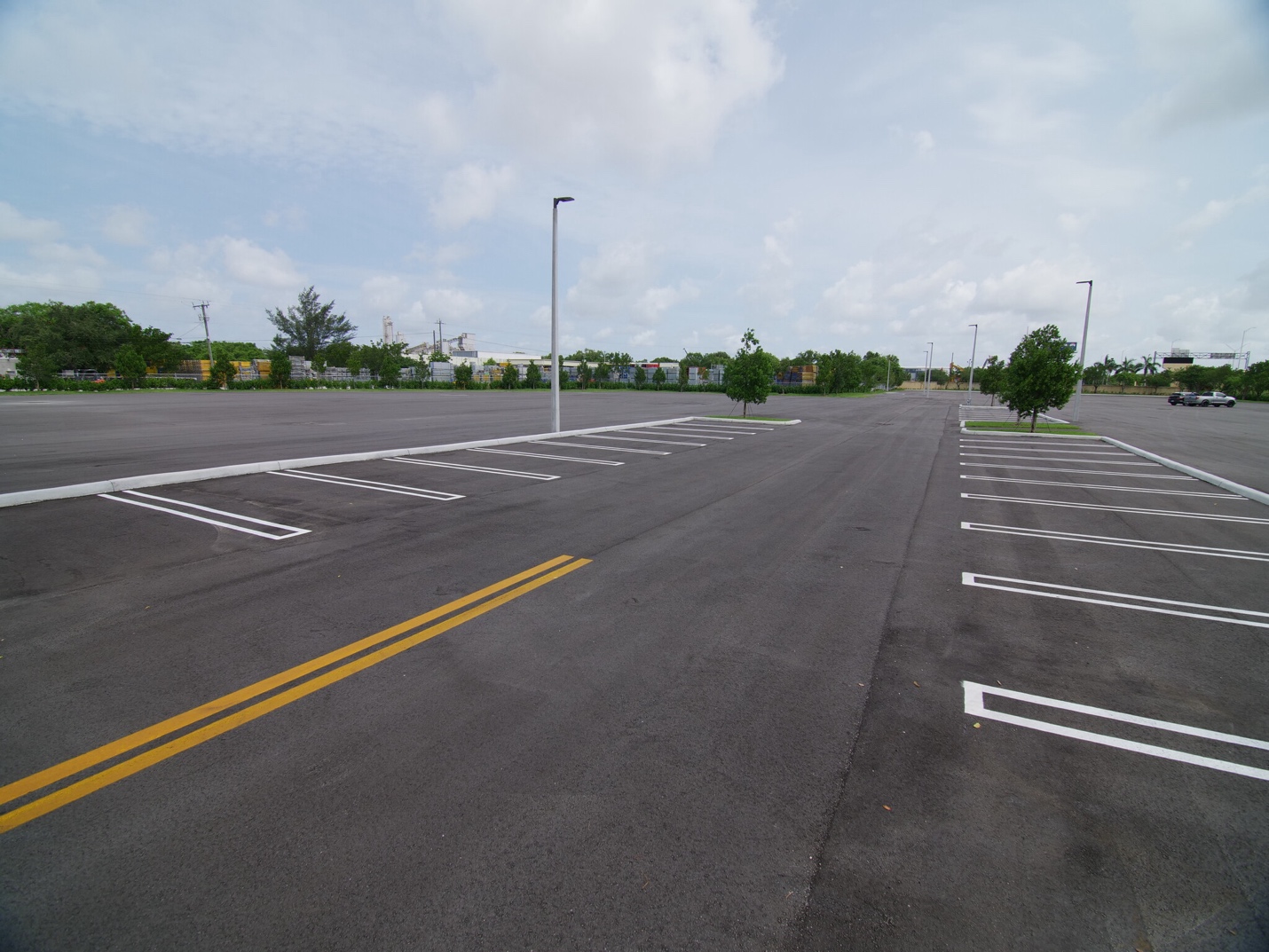 Pompano Beach yard